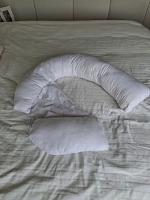 Dream Genii pregnancy pillow