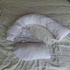 Dream Genii pregnancy pillow