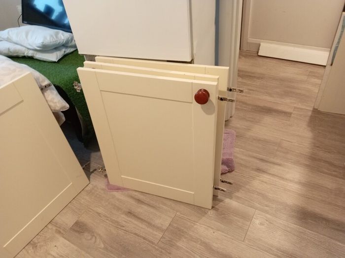 NEED GONEkitchen doors  new blanco sink and tap