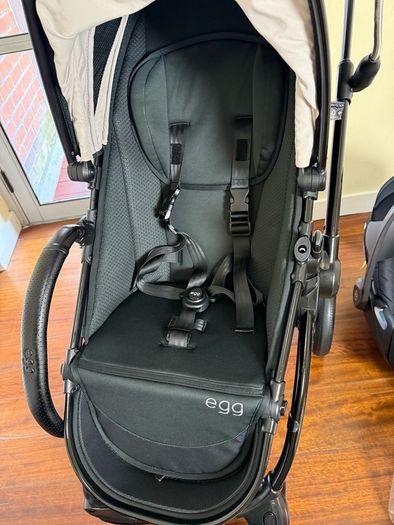 As New Egg2 travel system with Cybex car seat and isofix base swivel