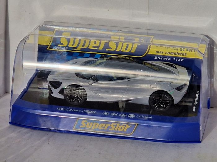 Scalextric McLaren 720S Slot car ( H3982 C3982 classic street supercar gt)