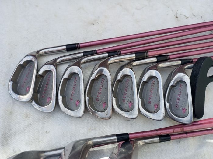 Mitsushiba ladies golf clubs. Right handed clubs