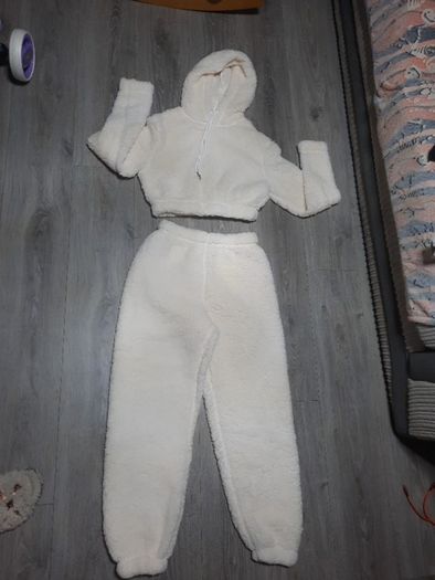 New cream fleece tracksuit