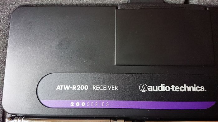 Audio technica atw r200 guitar system