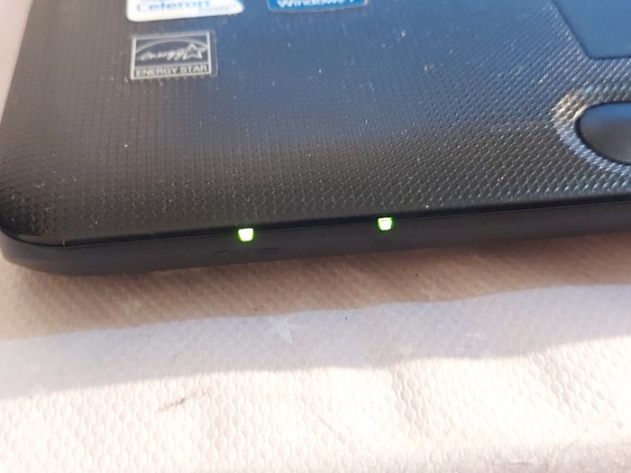 Toshiba Satellite C660-18C, Intel Celeron CPU 925, 2.3GHz, 4GB Ram, 255GB HDD, Windows 10, Microsoft Edge, Chrome and VLC