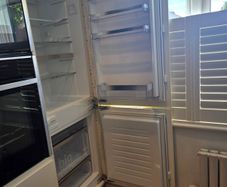 SAMAUNG integrated fridge freezer