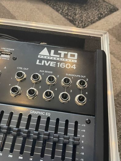 Alto Live 1604 mixing Desk with Flight Case