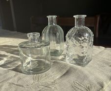 Bud vases