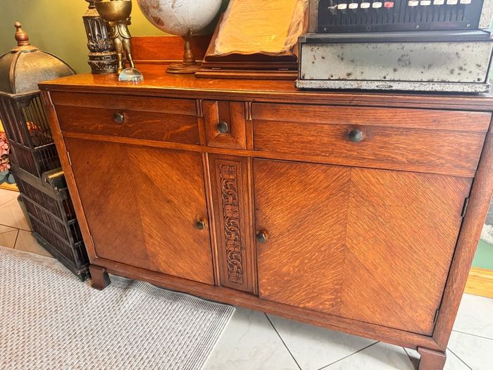 sideboard