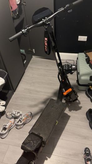 electric scooter