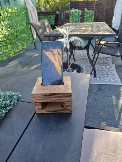 mobile phone amplifier/horn