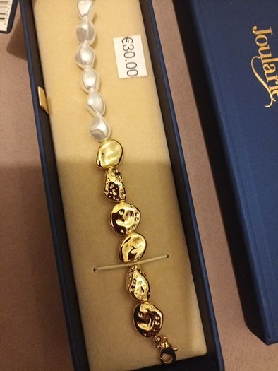 Joularie bracelet from carraig Donn
