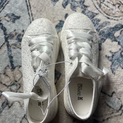 Girls footwear