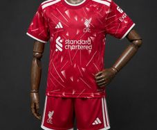 Liverpool 26 /27 kids kit shirt and shorts