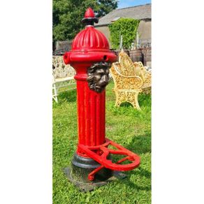 Village Pump Red H240