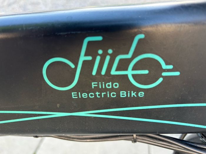Fiido Folding Electric Bike/  New Tyres & Brakes + Charger & Free Lock