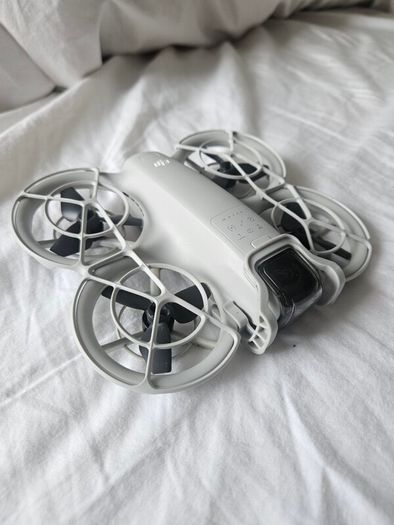 DJI neo drone