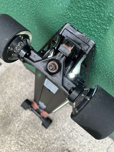 Action Qu4tro 4WD electric longboard