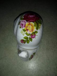 Trinket as  Snail fine bone china college rose made in England.