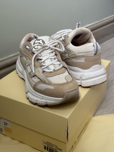 Axel Arigato Trainers