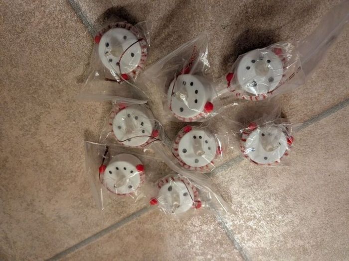 Everything EUR 1 each