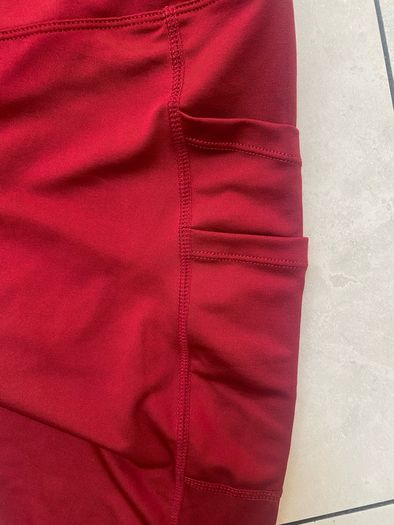 Burgundy leggings