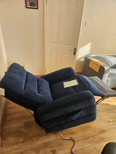 Recliner chair - electric