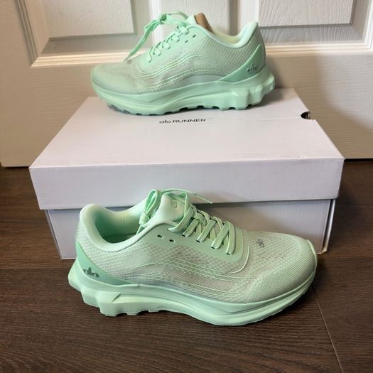 Alo shoes size 5uk