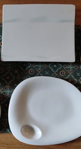 RAK Porcelain Restaurant/Hotel Quality Dinnerware 20 Pieces + Bag