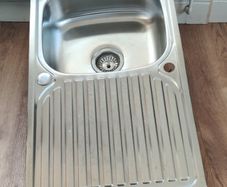 Virtually New Stainless Steel Single Bowl Kitchen Sink with Drainer