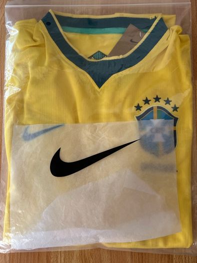 Brazil 2026 Home Replica jersey Brand New (size XL Asia) width 53cm / back length 76cm / front Length 68cm