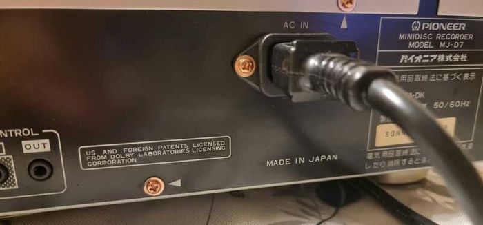 From 1999 Minidisc Pioneer MJ-D7 MD, working perfect, Champagne color.