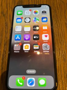 iPhone XS needs new screen