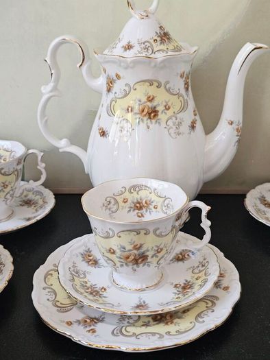 Rare Royal Albert Bone China "September Song" Coffee Pot Set