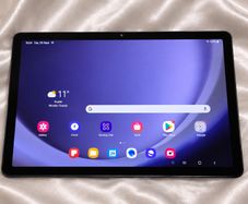 Samsung Galaxy Tab A9+ (Plus 11 inch) 5G 128GB / 8GB RAM Cellular + Bumper Case