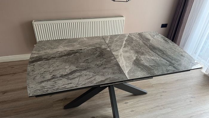 Dinning table