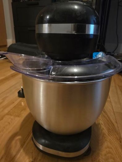 HomeMaid Stand mixer