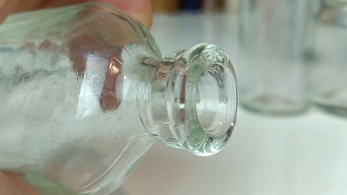 493 - Set of 6 Vintage Clear Glass Screw Cork Top Collectible Decorative Bottles and Jars