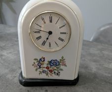 Royal Tara Mantel Clock