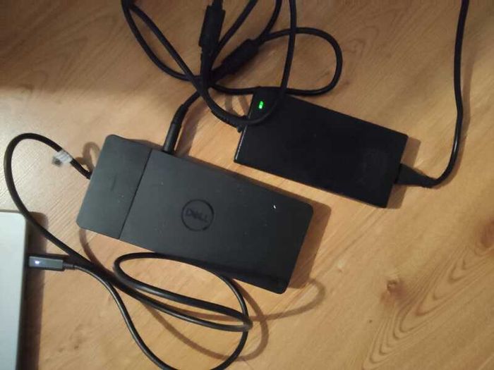 Dell WD19 Docking station with 180w power supply