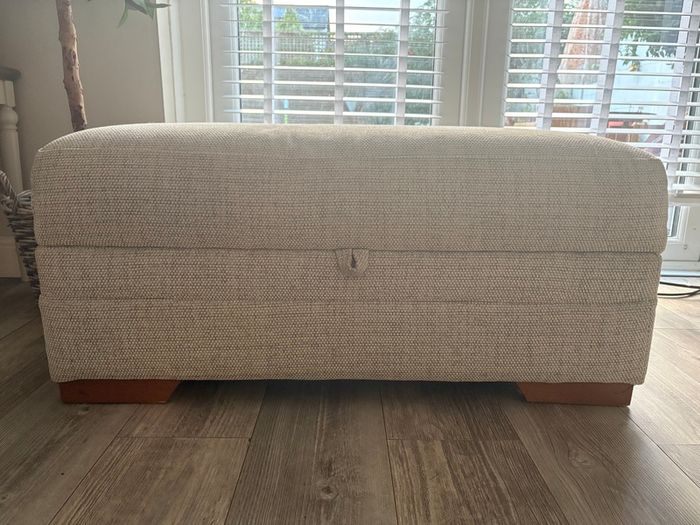 Sophia DFS footstool