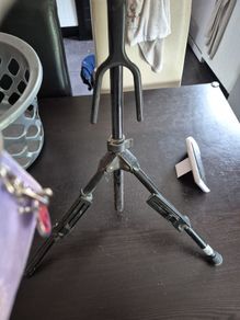Guitar stand