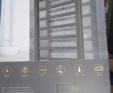 Electric towel heater