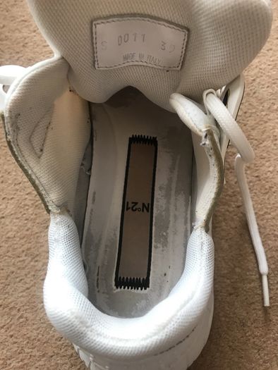 trainers N.21