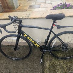 Trek Domane AL2 Disc 56cm Barely Used Accessories