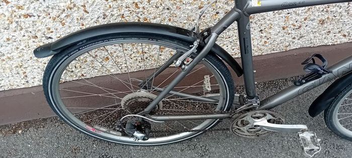 Giant Hybrid Bicycle