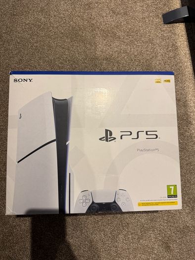 Sony PS5 Slim Disc drive 1TB 2 controllers