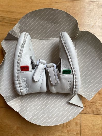 Kickers white leather christening baby booties 0-9 months