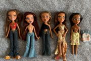 bratz dolls bundle