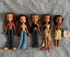 bratz dolls bundle